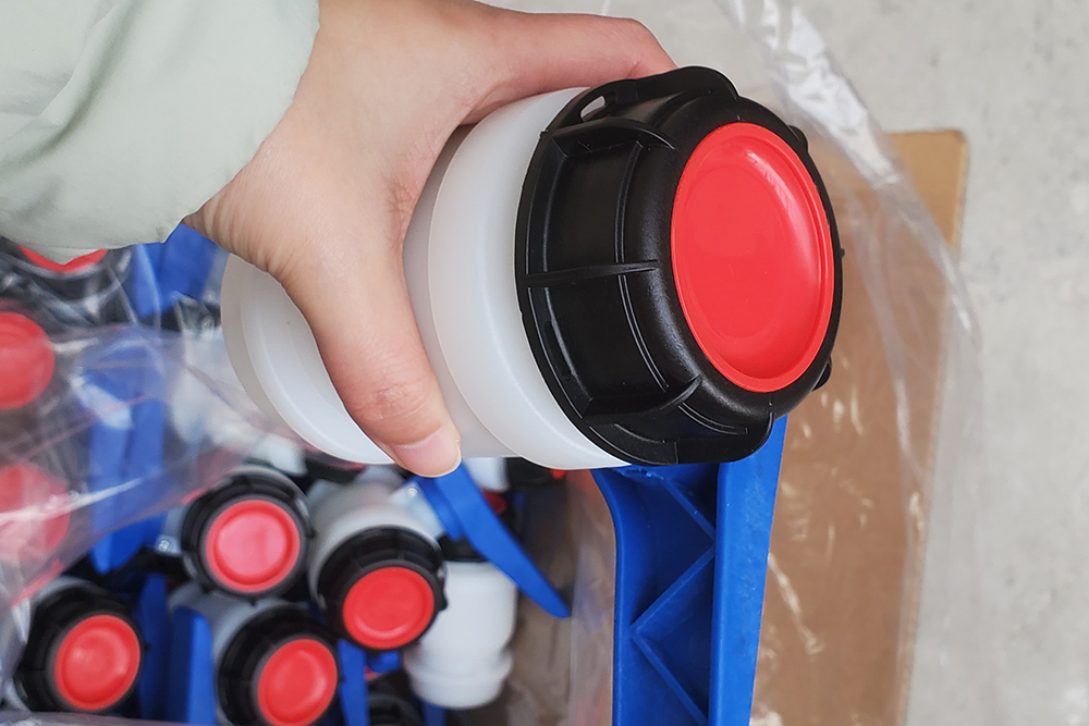 Válvula de bola de contenedor IBC de una pieza tipo soldadura, válvula de totalizador IBC DN50 DN80 DN100