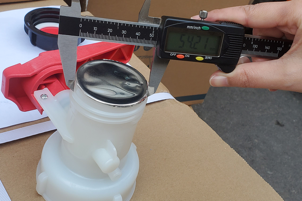 Válvula de mariposa DN40/50/80 para contenedor cisterna de 1000L IBC a la venta