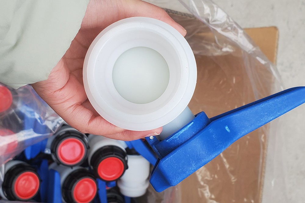 Válvula de bola de contenedor IBC de una pieza tipo soldadura, válvula de totalizador IBC DN50 DN80 DN100