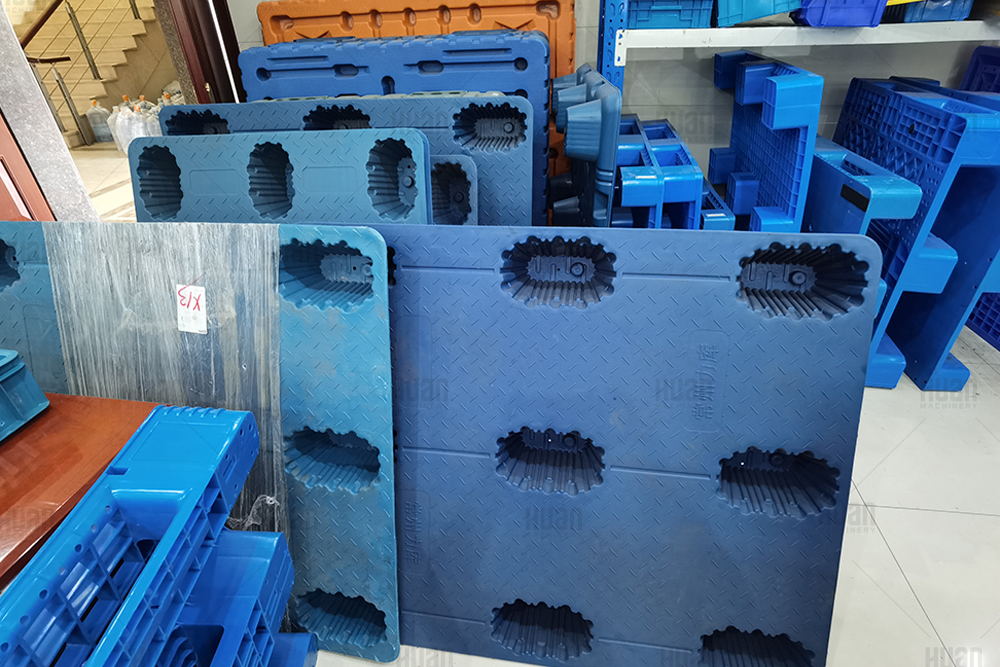 Paleta de plástico HDPE de nueve pies para trabajo pesado Paleta de tamaño estándar 1500x1500