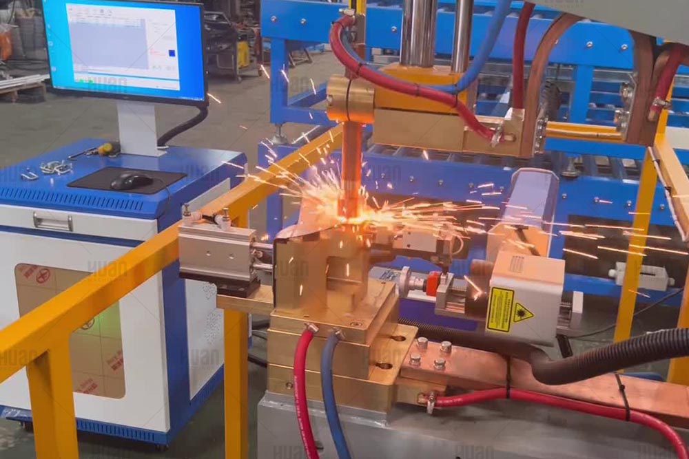 Soldadora AutoTrace: Soldadora de electrodos de precisión de ±0,05 mm con trazabilidad de código QR IATF 16949