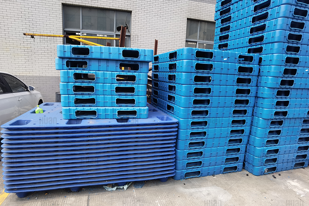 Paleta de plástico HDPE de nueve pies para trabajo pesado Paleta de tamaño estándar 1500x1500