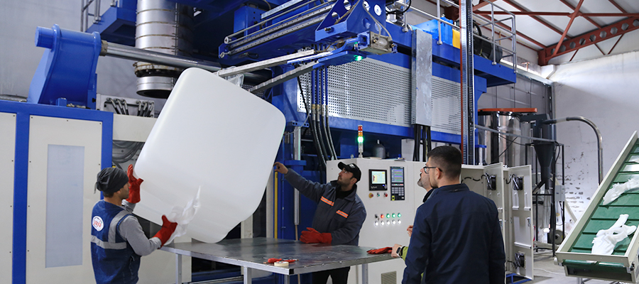 M&aacute;quina de moldeo por soplado de tanques IBC