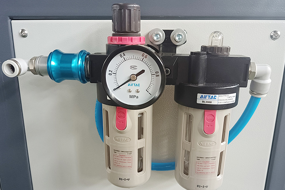 Máquina de prueba de fugas de 12 cabezales de alta velocidad para botellas de PET vacías