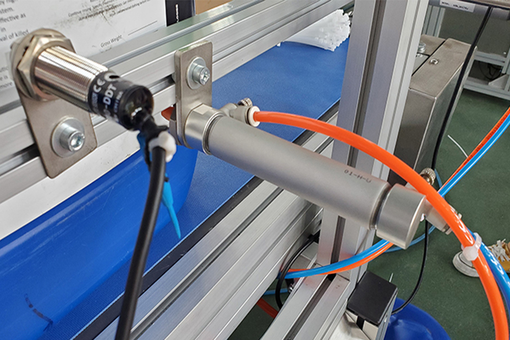 Máquina de prueba de fugas de equipo de detección de fugas de botella de doble cabeza completamente automática con dos cabezas