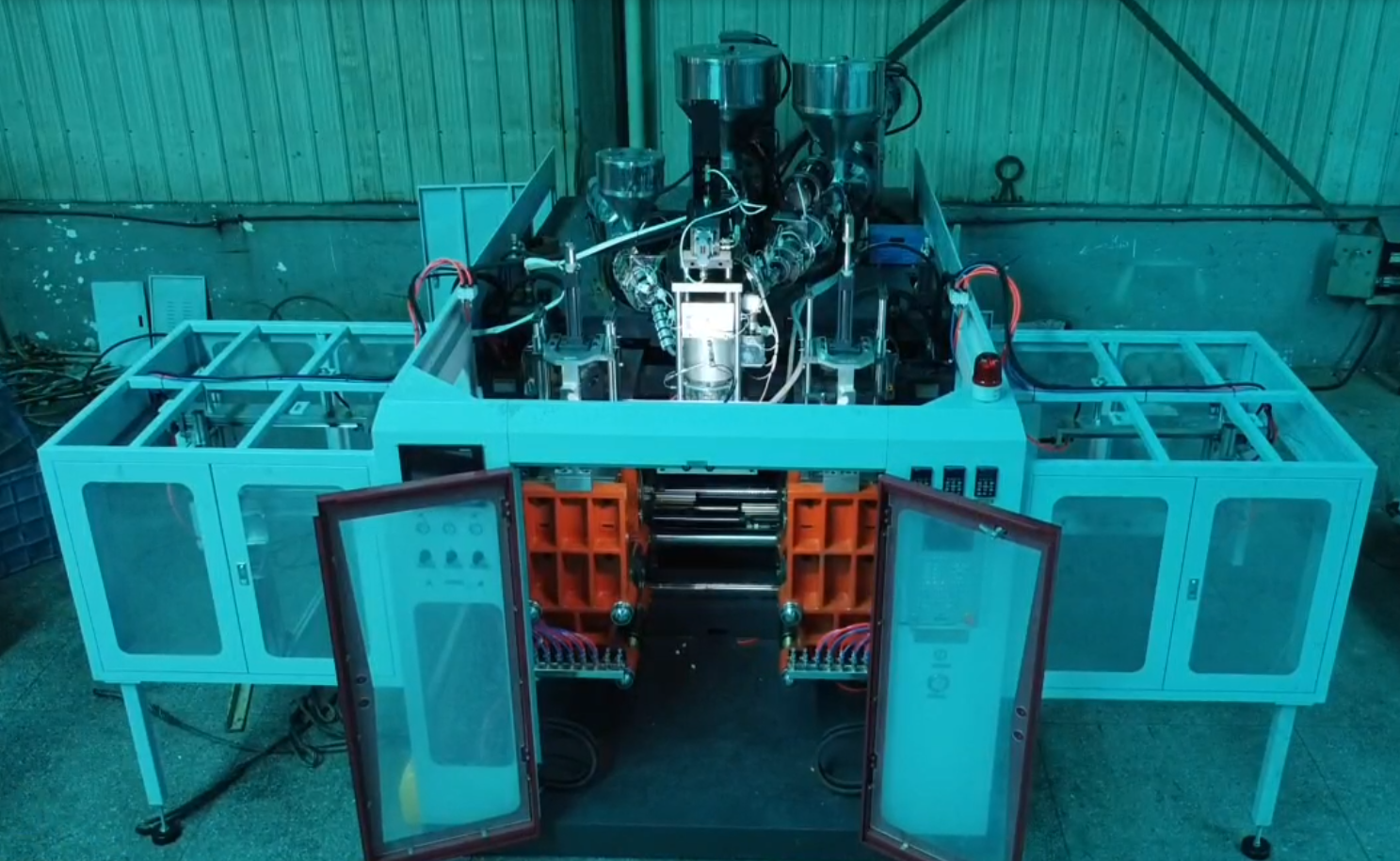 fabricante de m&aacute;quinas de moldeo por extrusi&oacute;n y soplado