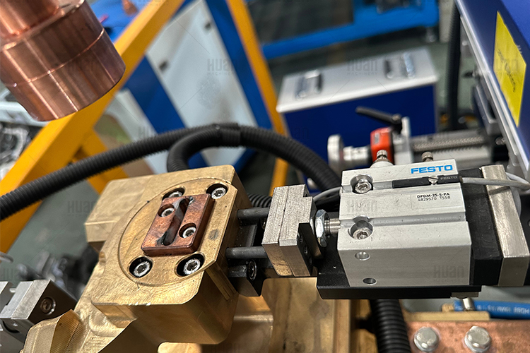 Máquina de soldadura de piezas de automóvil, máquinas de soldadura por puntos para piezas de carrocería de automóviles